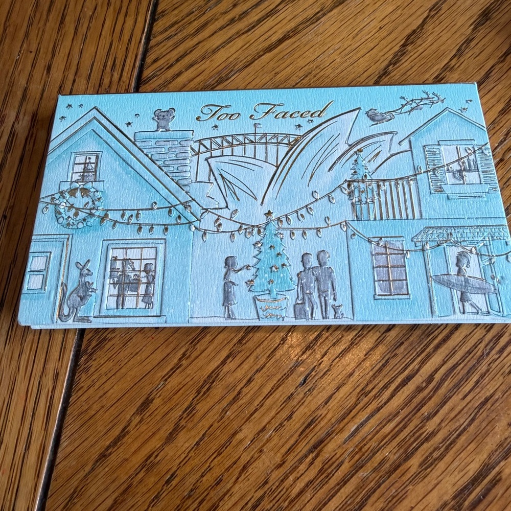 Too Faced Eyeshadow Palette - Light Blue Packaging